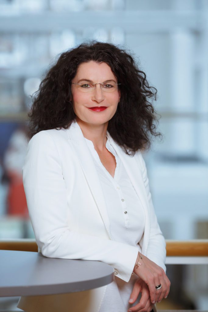 Photographe corporate pour les entreprises 9 Photographe Corporate - expert en image Photographe Portrait corporate 98 Photographe corporate pour les entreprises