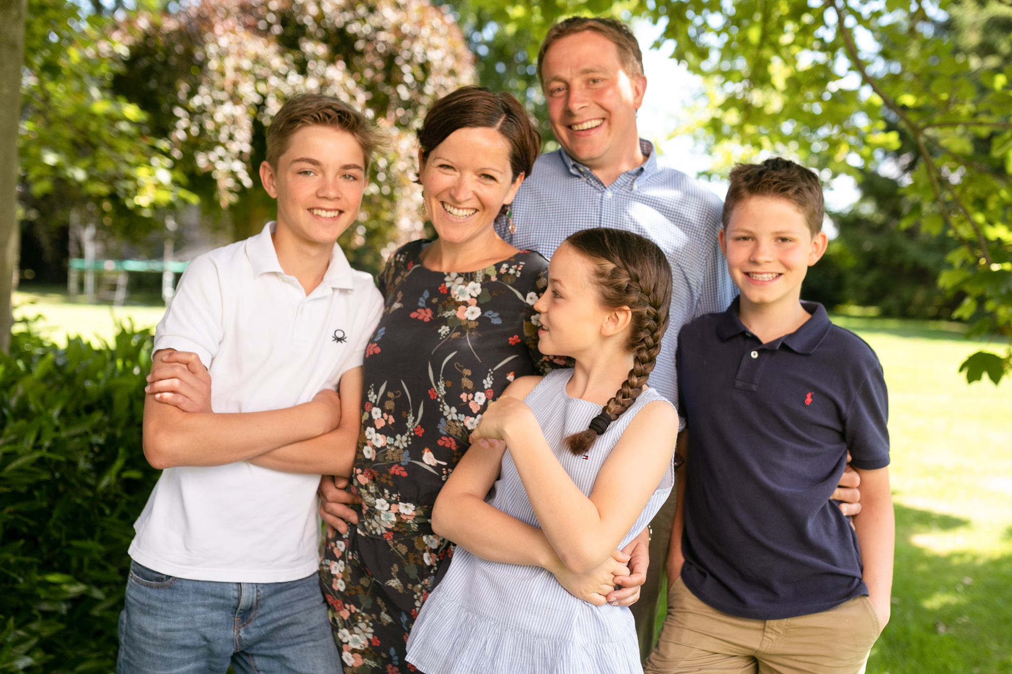 shooting photo de famille en extérieur en Aveyron